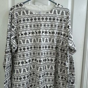 Warm cozy Croft & Barrow long sleeve winter shirt